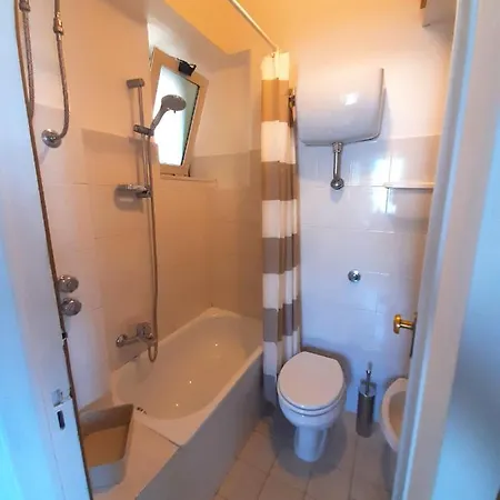 Da Mari' R'alena - Centane Apartment